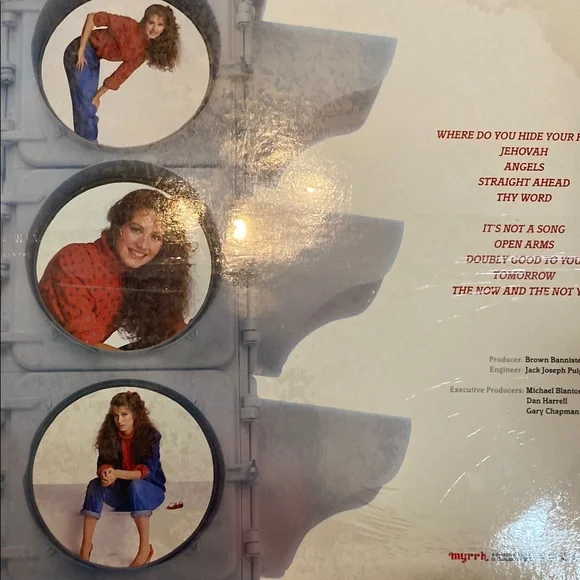 Amy Grant  1984 Album Straight Ahead with Poster Red and Yellow Traffic Light - Picture 3 of 3